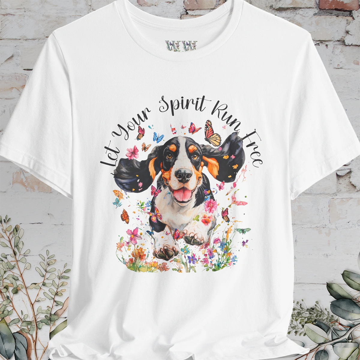 Basset Hound 'Let your spirit run free' Unisex T shirt