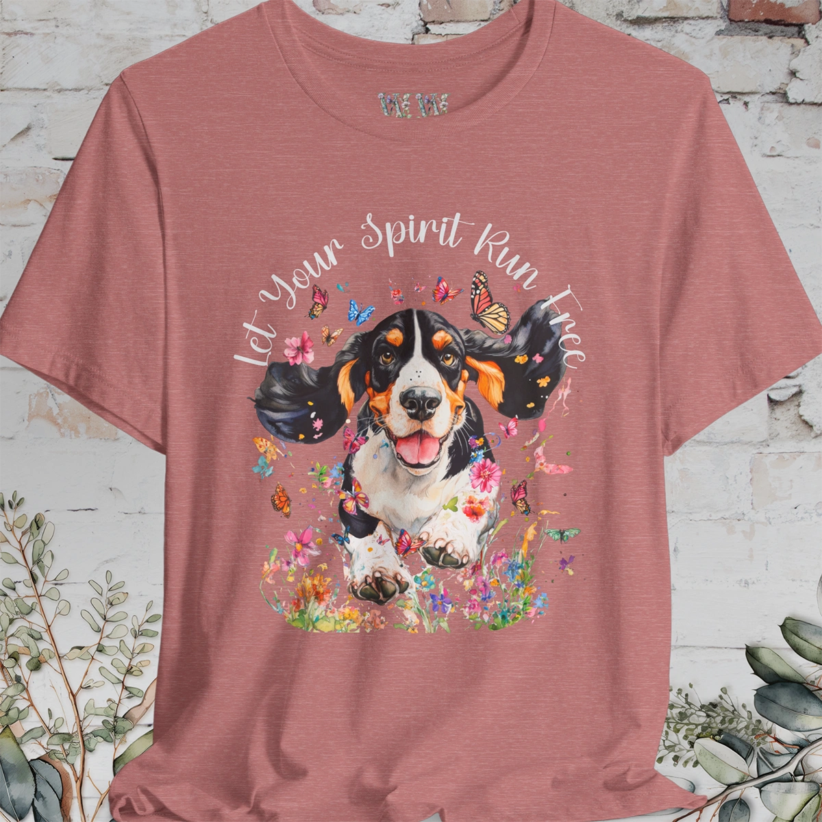 Basset Hound 'Let your spirit run free' #2 Unisex T shirt