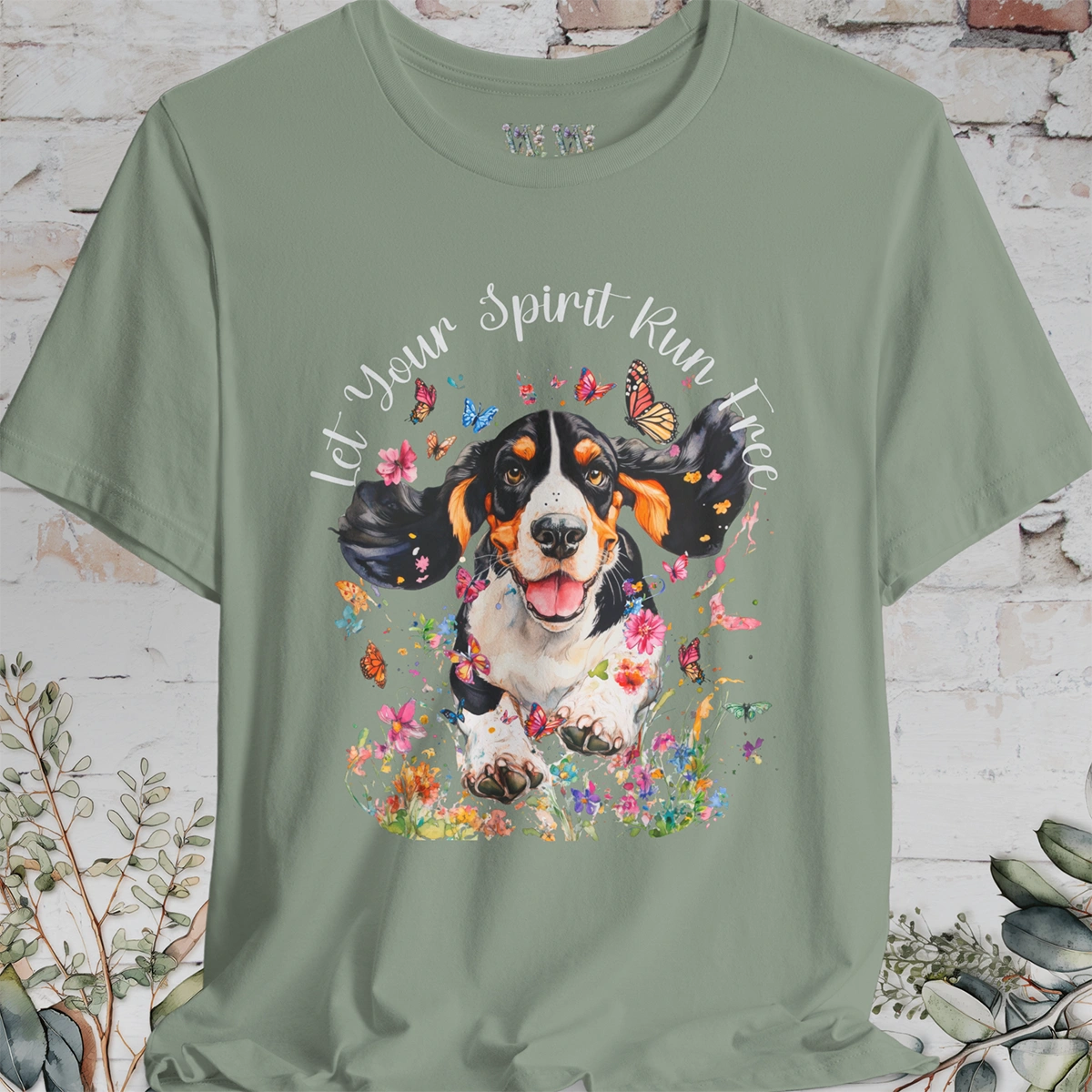 Basset Hound 'Let your spirit run free' #2 Unisex T shirt