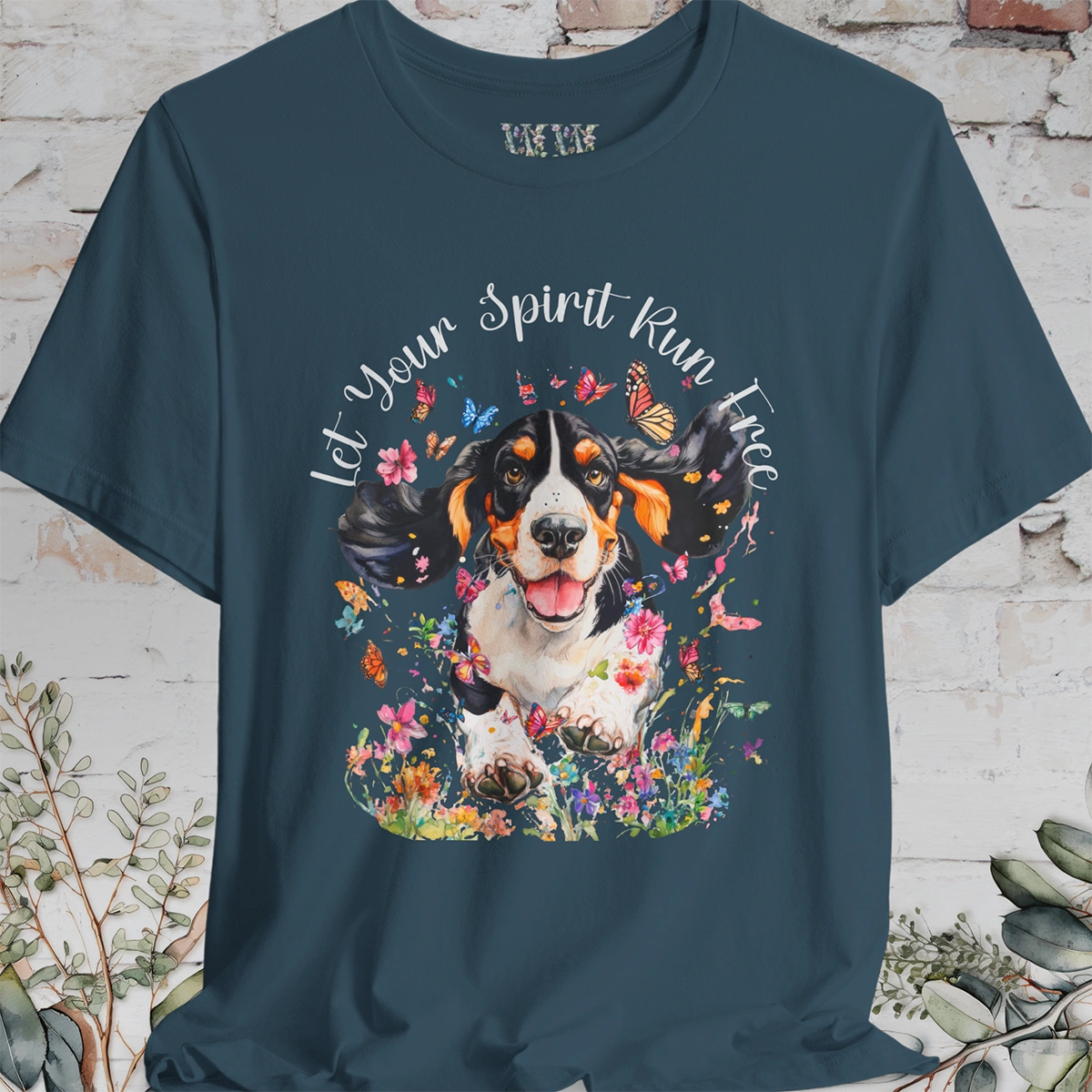 Basset Hound 'Let your spirit run free' #2 Unisex T shirt