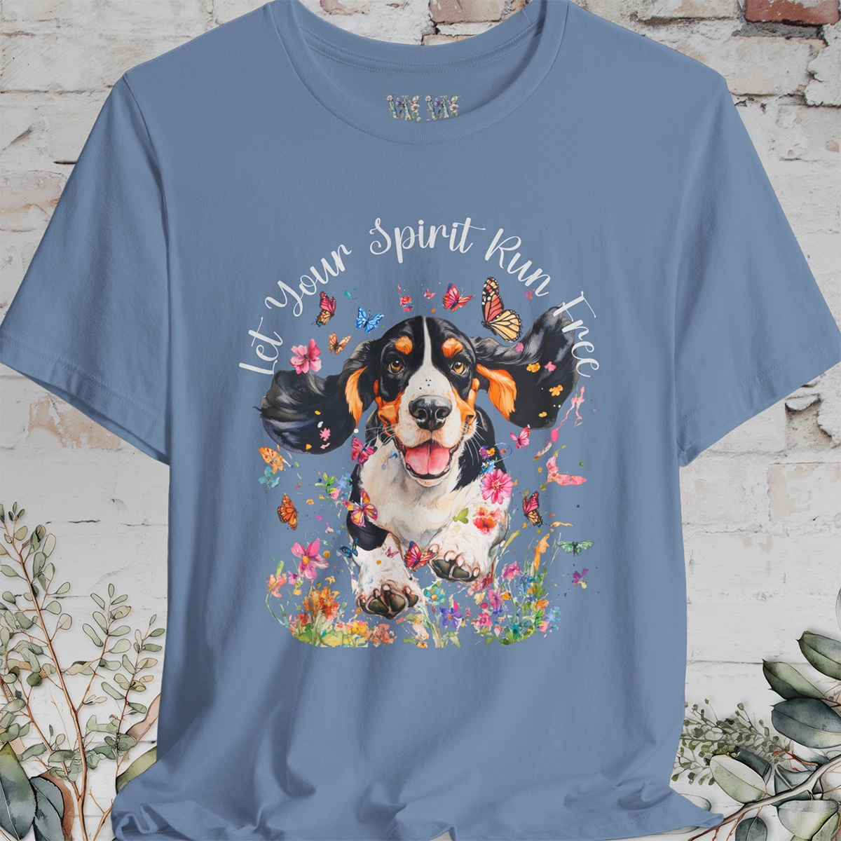 Basset Hound 'Let your spirit run free' #2 Unisex T shirt