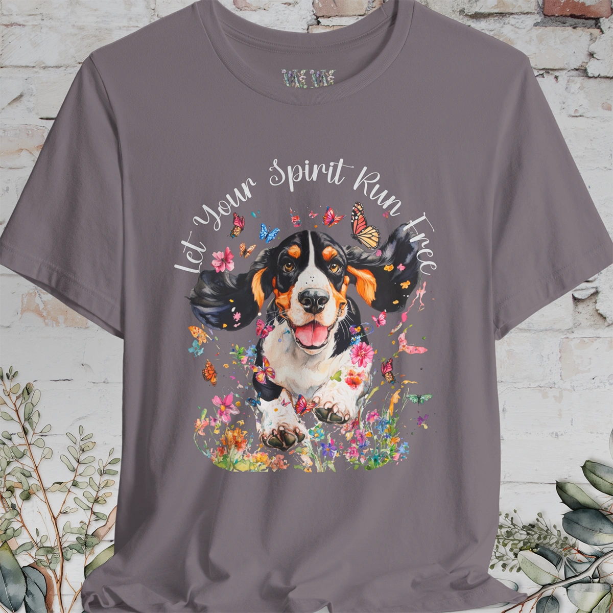 Basset Hound 'Let your spirit run free' #2 Unisex T shirt