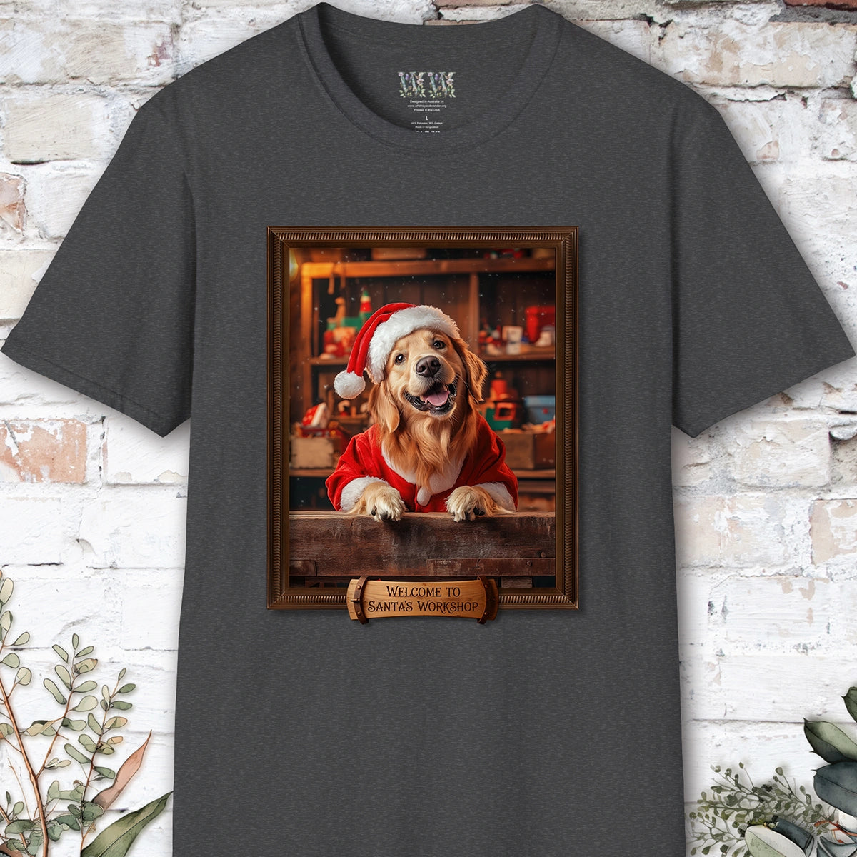 Golden Retriever Santa's Workshop Unisex T shirt
