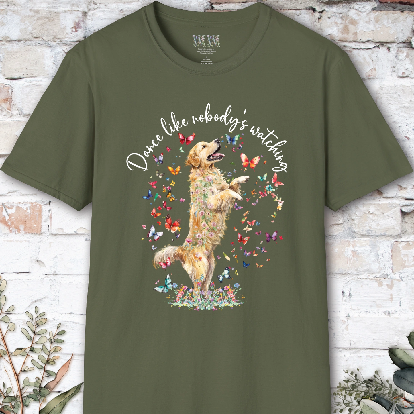 Golden Retriever "Dance like nobody's watching" unisex T shirt