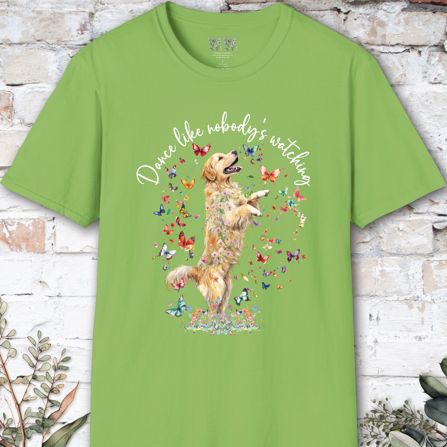 Golden Retriever "Dance like nobody's watching" unisex T shirt