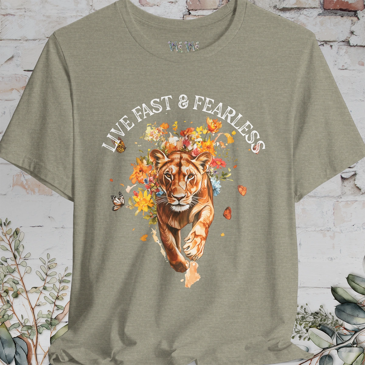 Lion, Live Fast & Fearless, Unisex T shirt