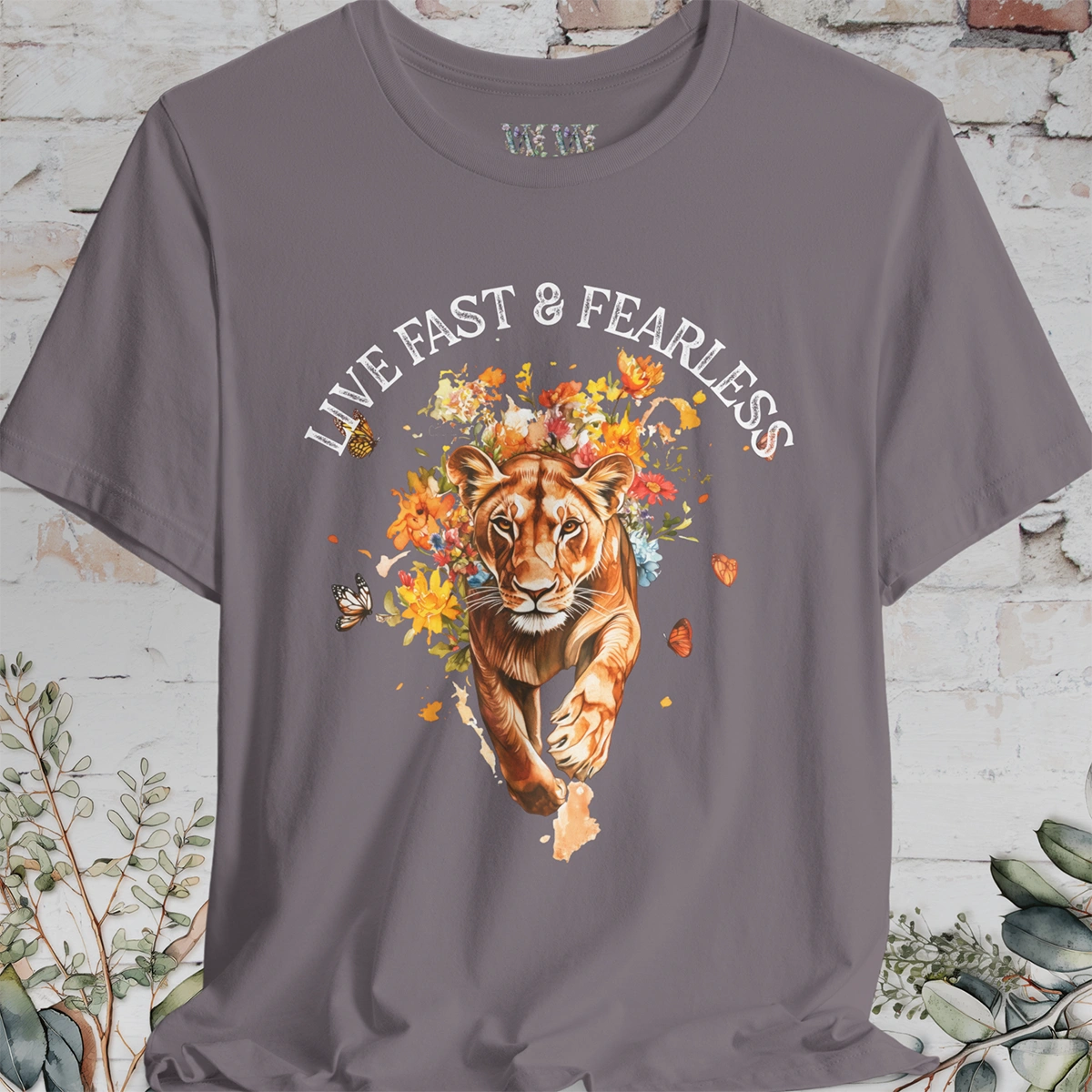 Lion, Live Fast & Fearless, Unisex T shirt