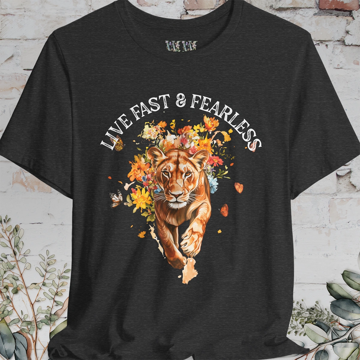 Lion, Live Fast & Fearless, Unisex T shirt