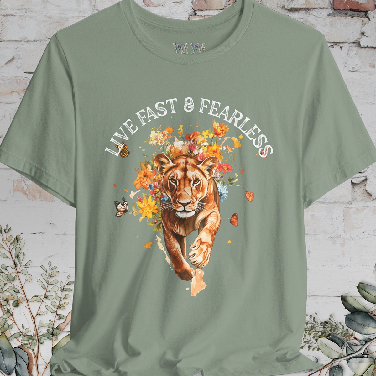 Lion, Live Fast & Fearless, Unisex T shirt