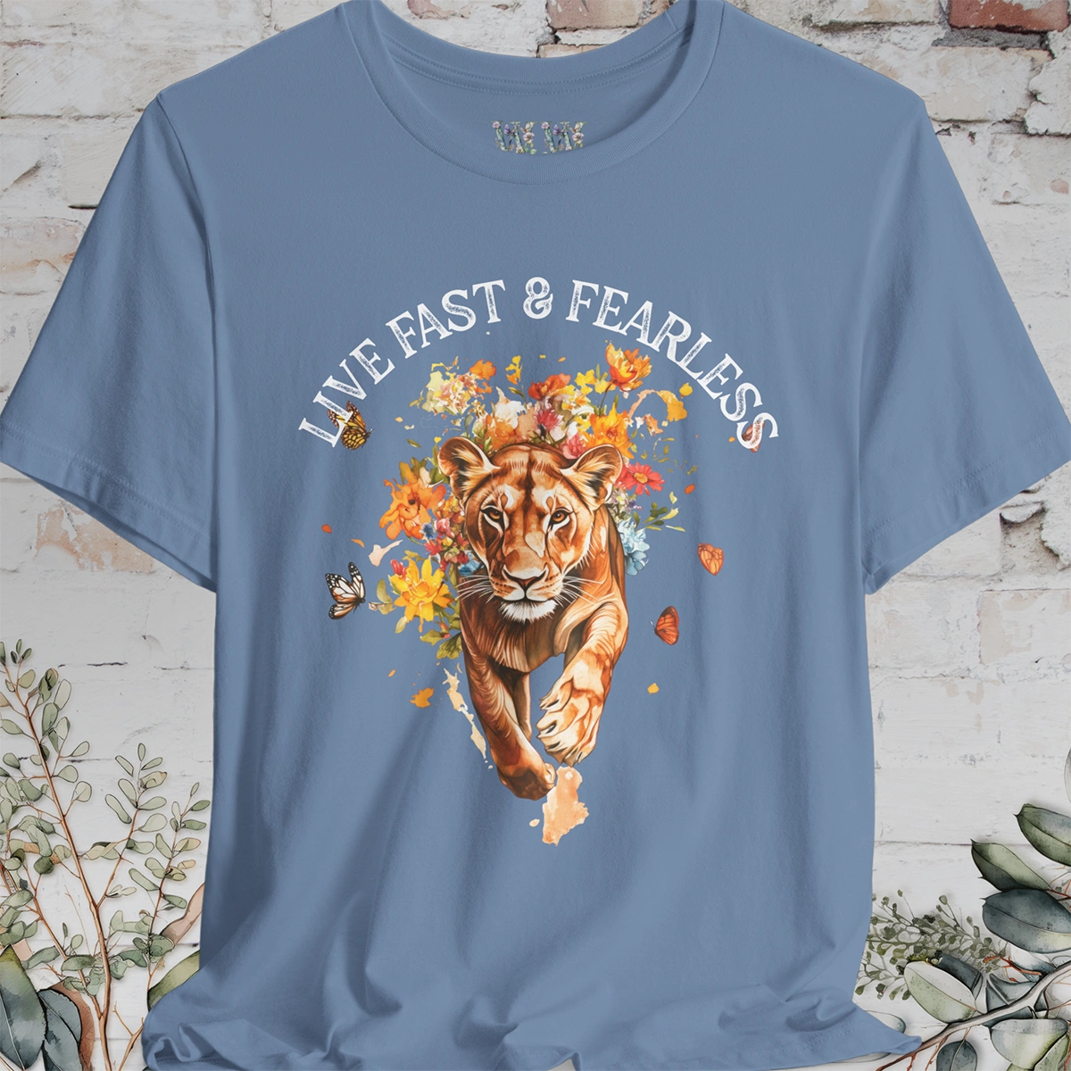 Lion, Live Fast & Fearless, Unisex T shirt