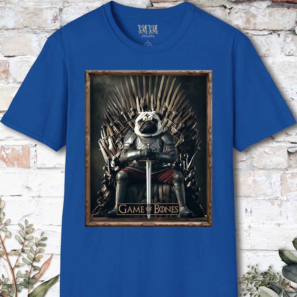 Pug Game of Bones, Unisex T shirt
