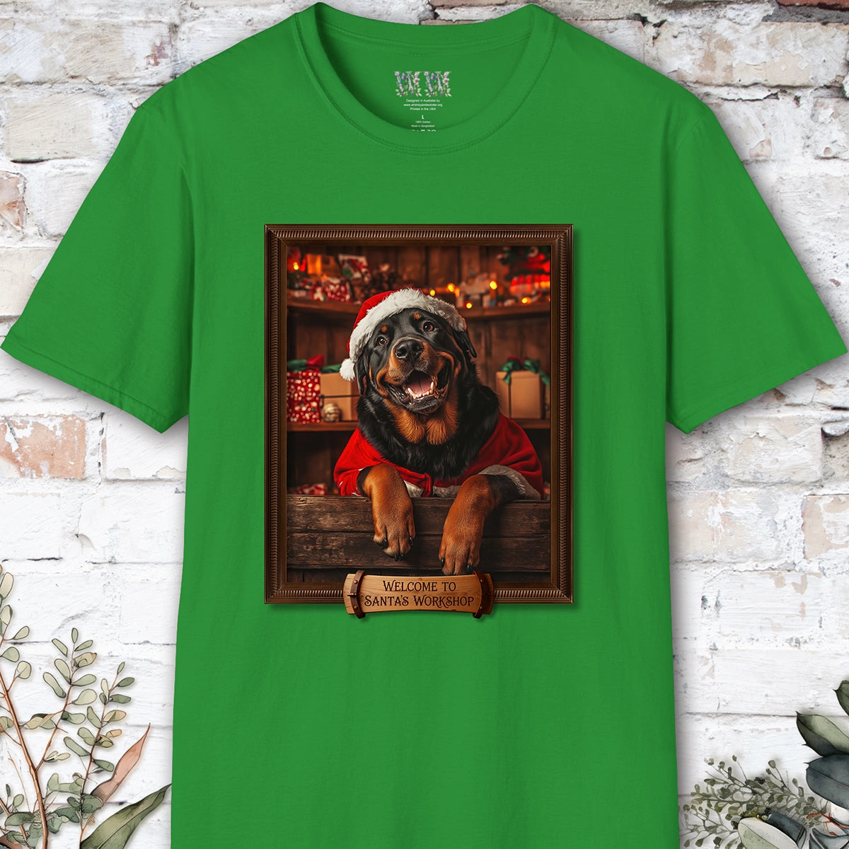 Rotweiler Santa's Workshop Unisex T shirt