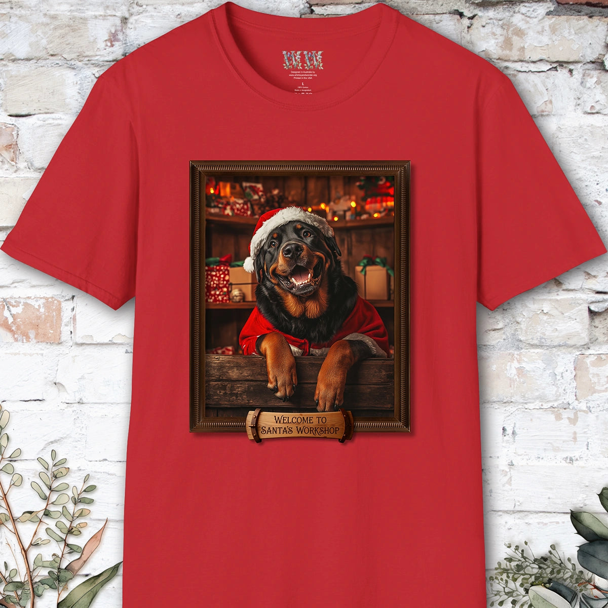 Rotweiler Santa's Workshop Unisex T shirt