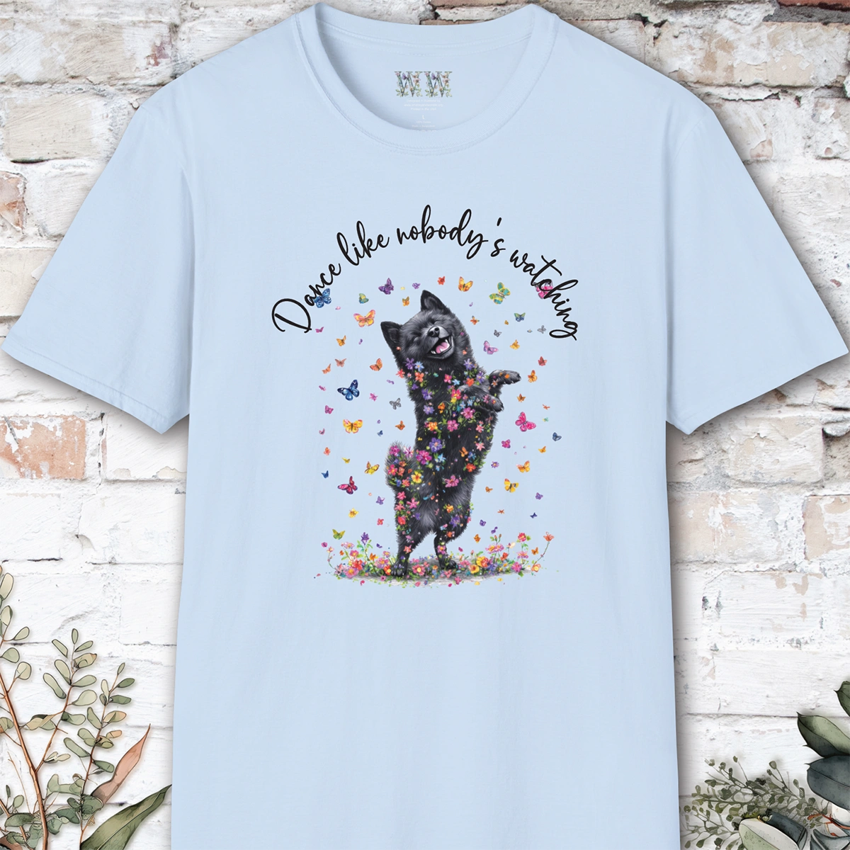 Schipperke "Dance like nobody's watching" unisex T shirt