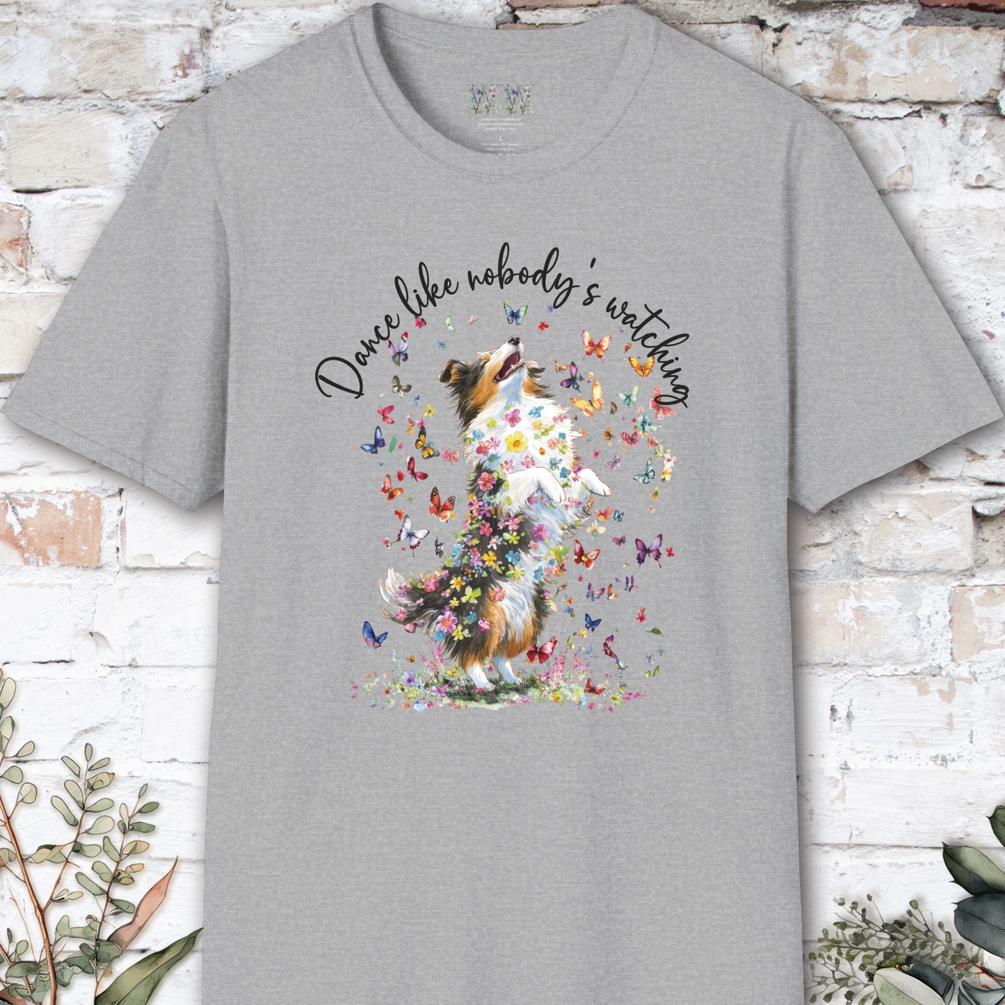 Shetland Sheepdog (Tri Colour Sheltie) #2 "Dance like nobody's watching" unisex T shirt