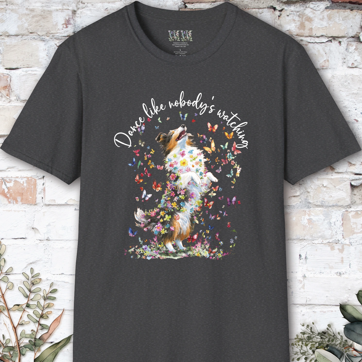 Shetland Sheepdog (Tri Colour Sheltie) #2 "Dance like nobody's watching" unisex T shirt