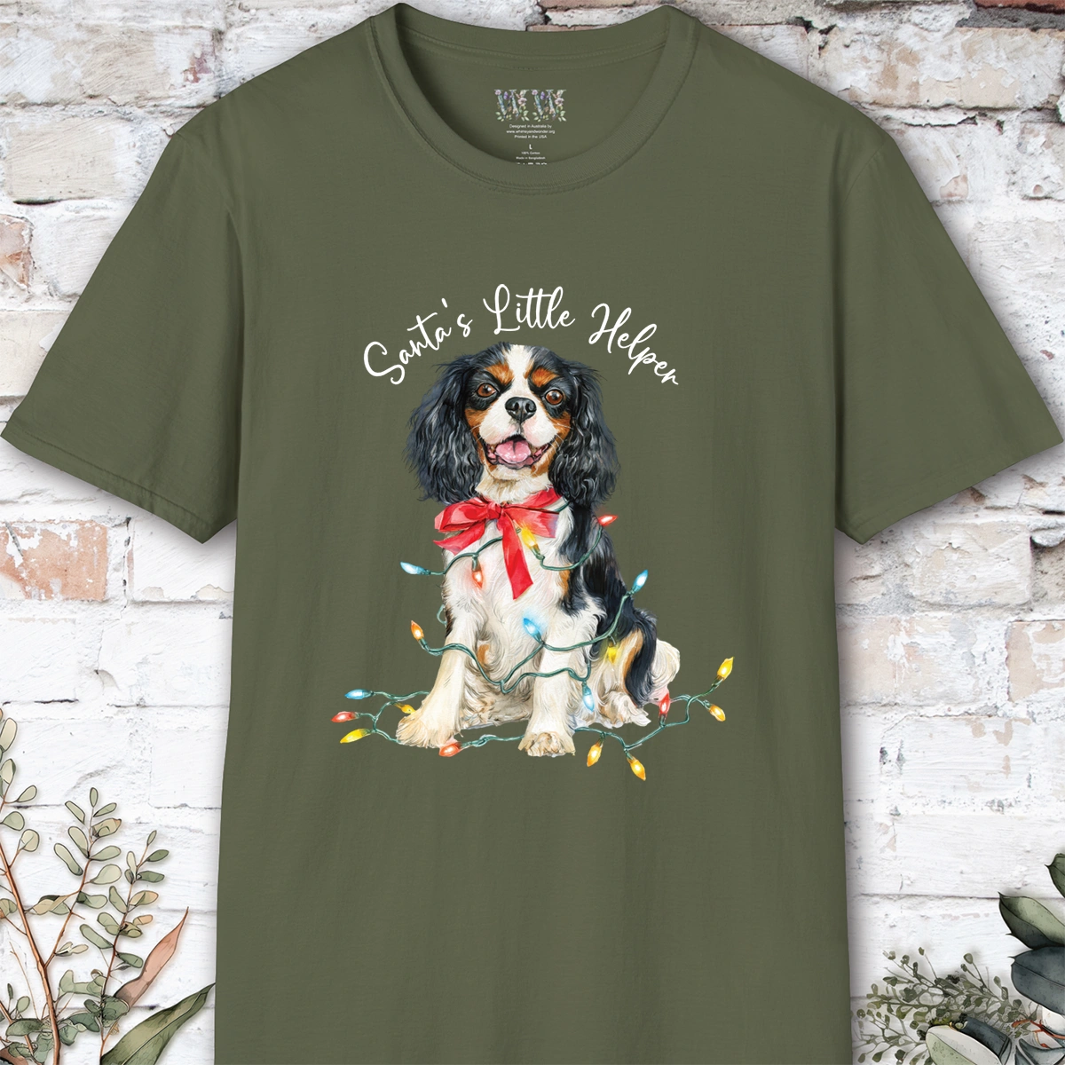 Blenheim Cavalier King Charles Spaniel Santa's little helper. unisex T shirt