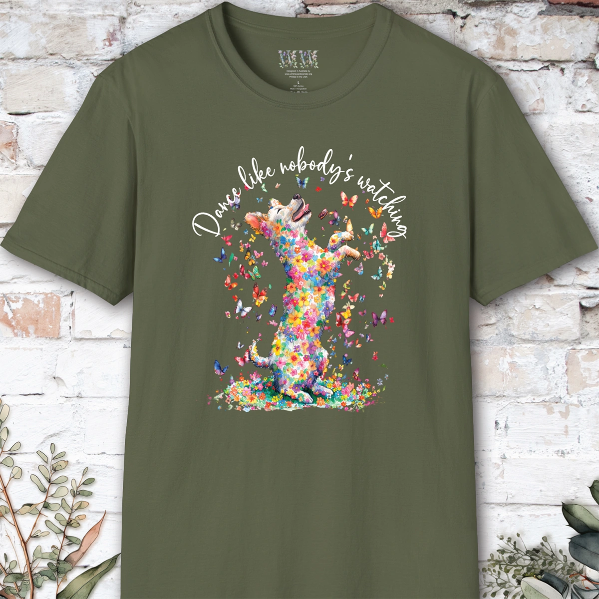 Chiweenie "Dance like nobody's watching" unisex T shirt