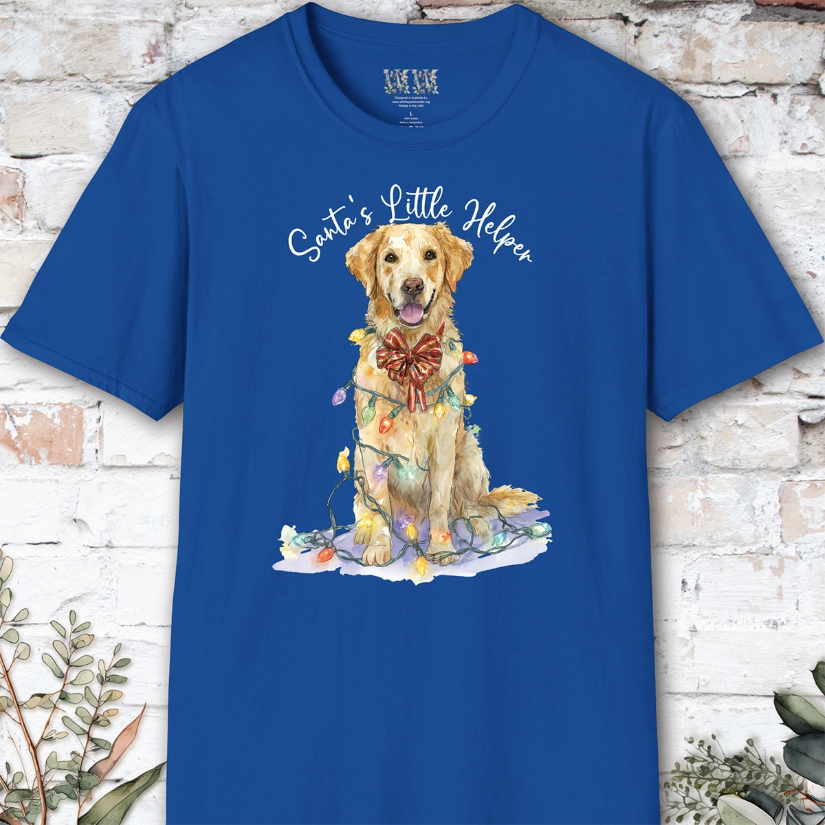 Golden Retriever Santa's little helper. unisex T shirt