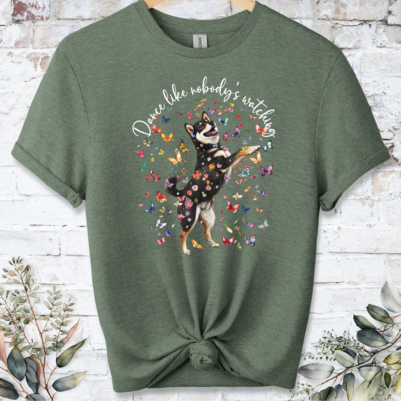Shiba Inu #1 "Dance like nobody's watching" unisex T shirt