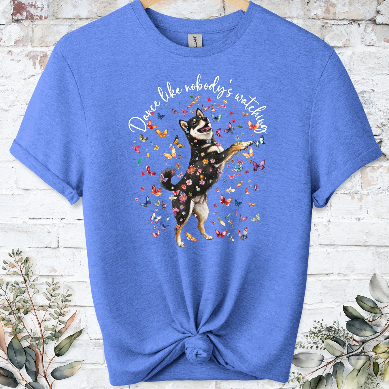 Shiba Inu #1 "Dance like nobody's watching" unisex T shirt