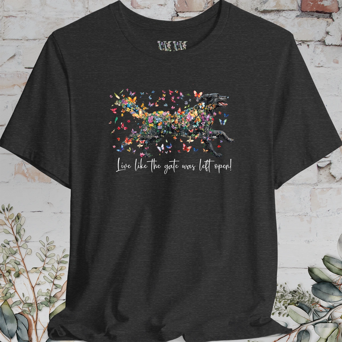Hovawart #2 'Live like the gate was left open' T shirt