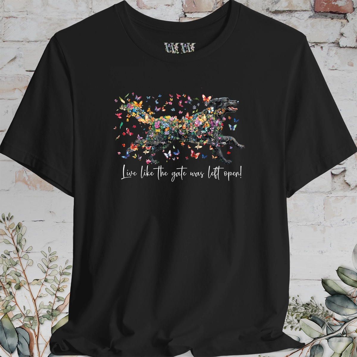 Hovawart #2 'Live like the gate was left open' T shirt