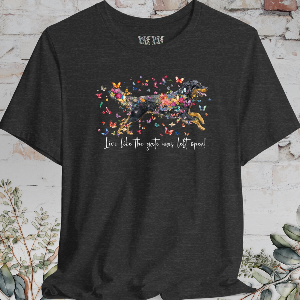 Hovawart #3 'Live like the gate was left open' T shirt