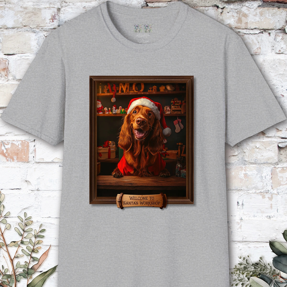 Irish Setter Santa's Workshop Unisex T shirt