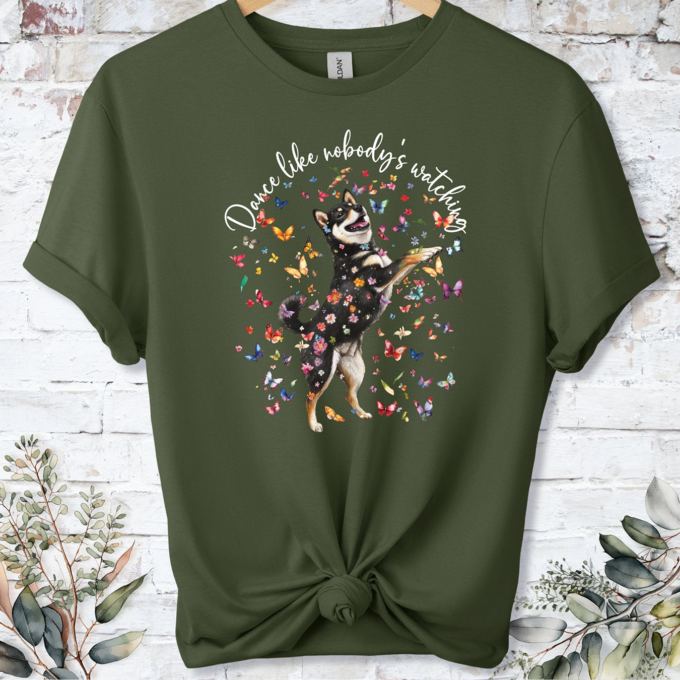 Shiba Inu #1 "Dance like nobody's watching" unisex T shirt
