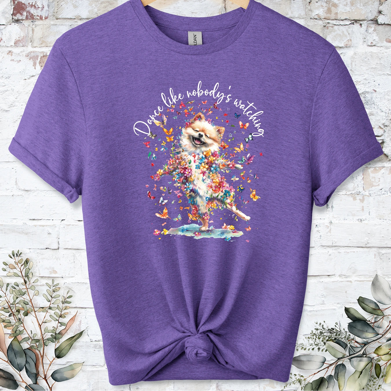 Pomeranian #2 "Dance like nobody's watching" unisex T shirt