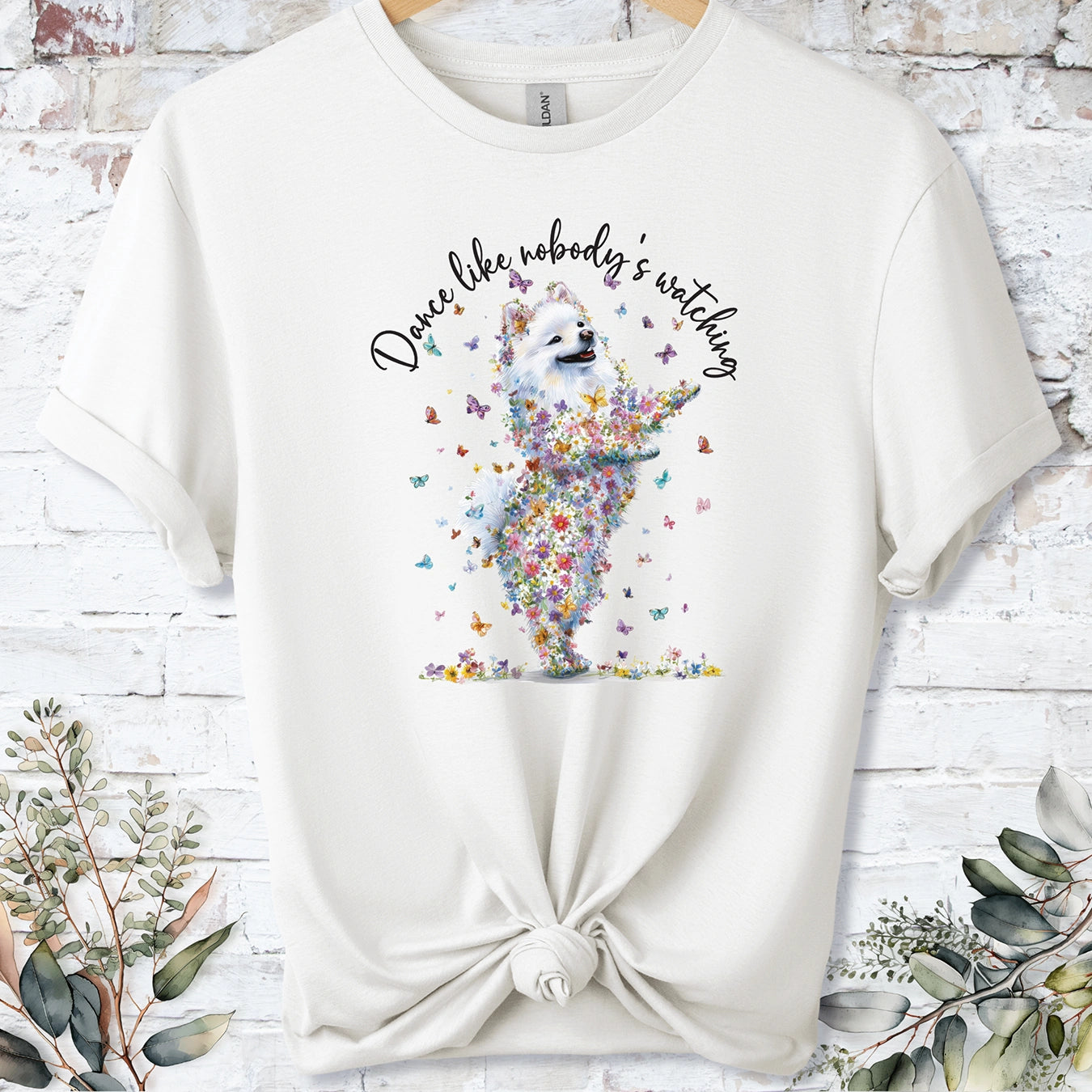 Pomeranian #4 "Dance like nobody's watching" unisex T shirt