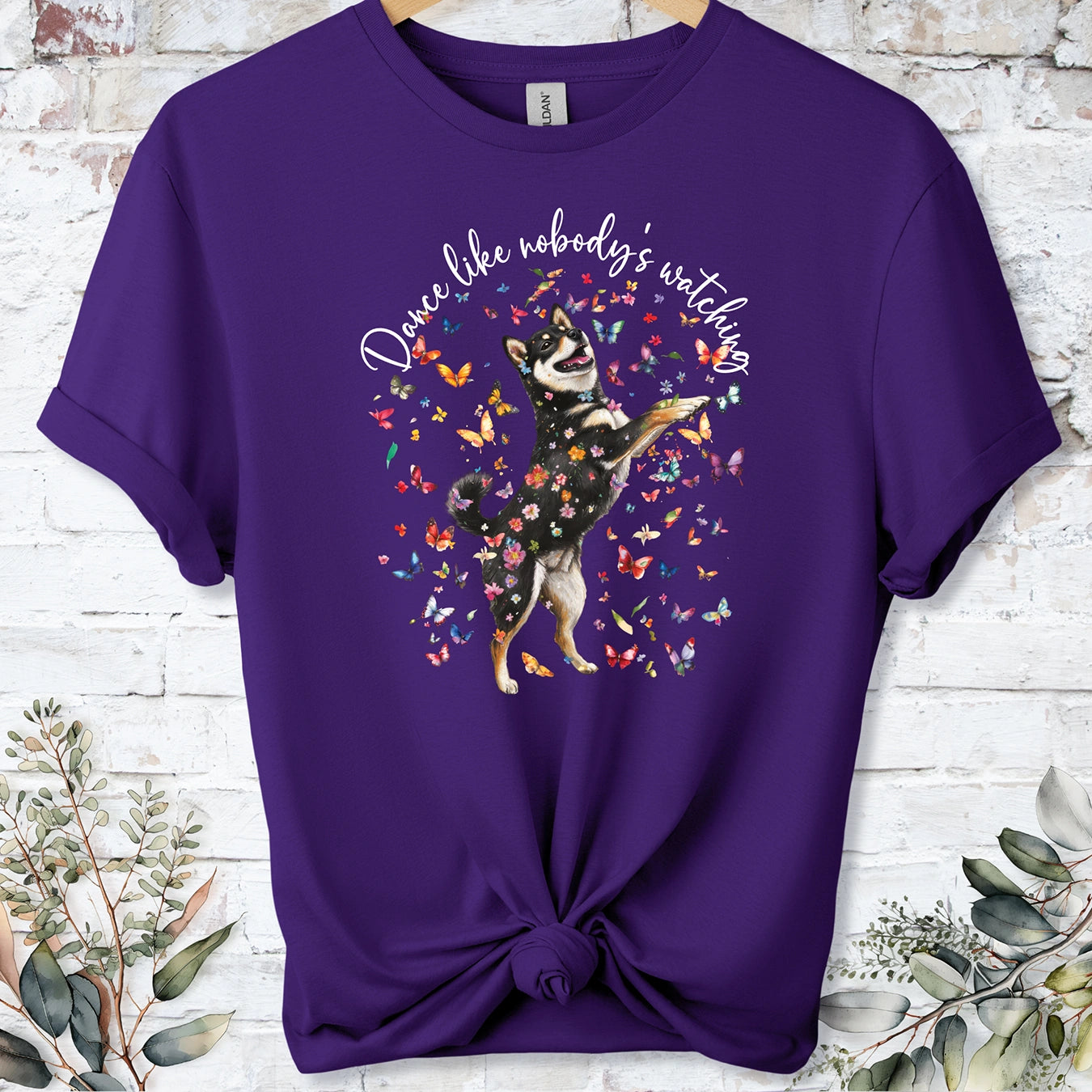 Shiba Inu #1 "Dance like nobody's watching" unisex T shirt
