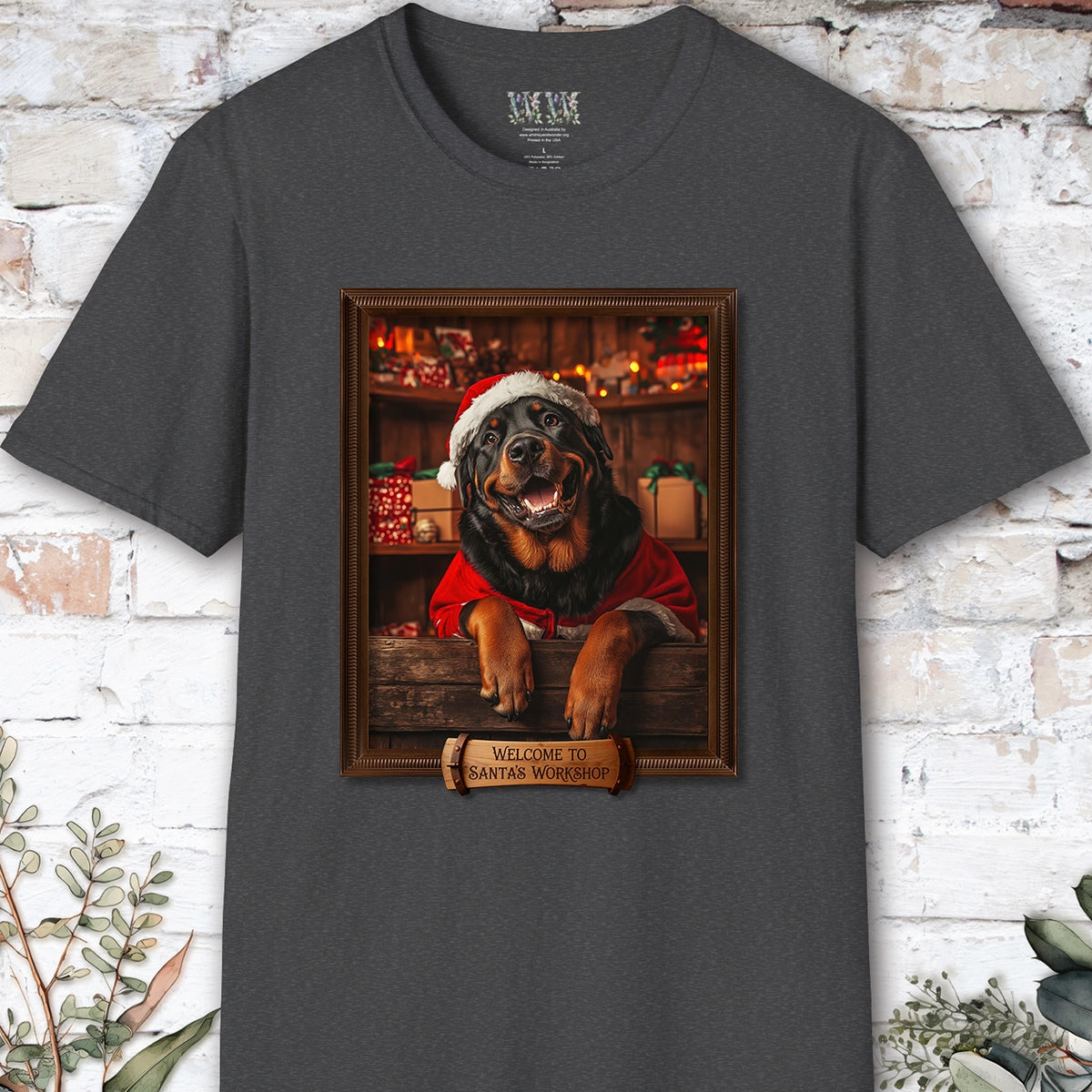 Rotweiler Santa's Workshop Unisex T shirt