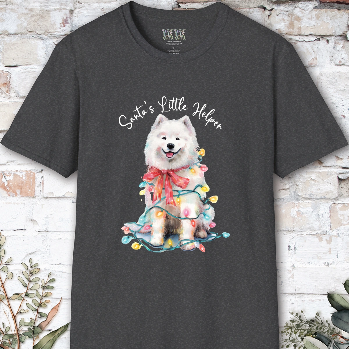 Samoyed Santa's little helper. unisex T shirt