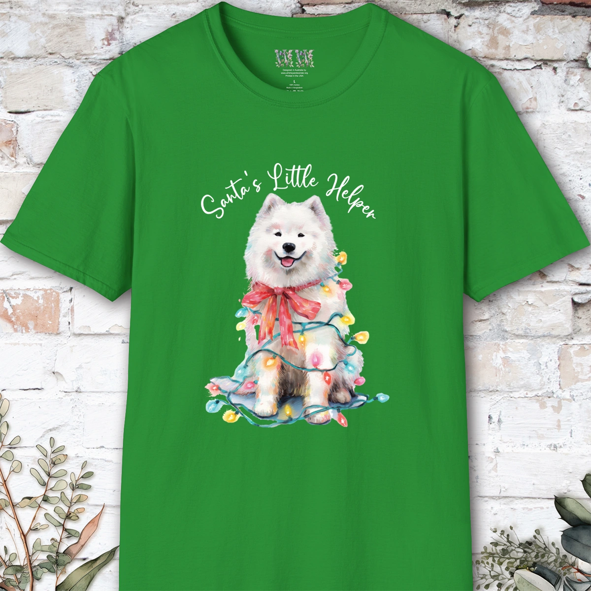 Samoyed Santa's little helper. unisex T shirt