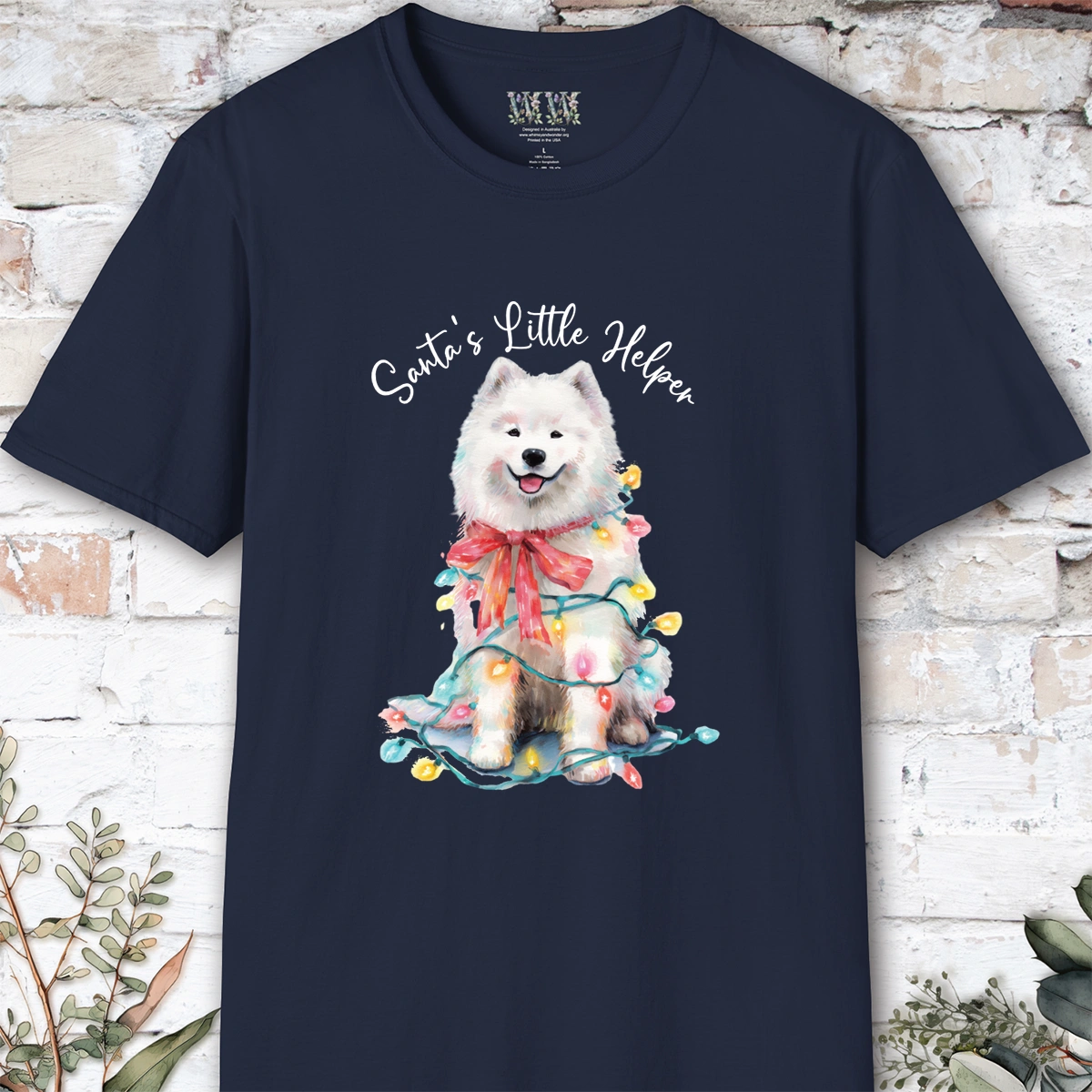 Samoyed Santa's little helper. unisex T shirt