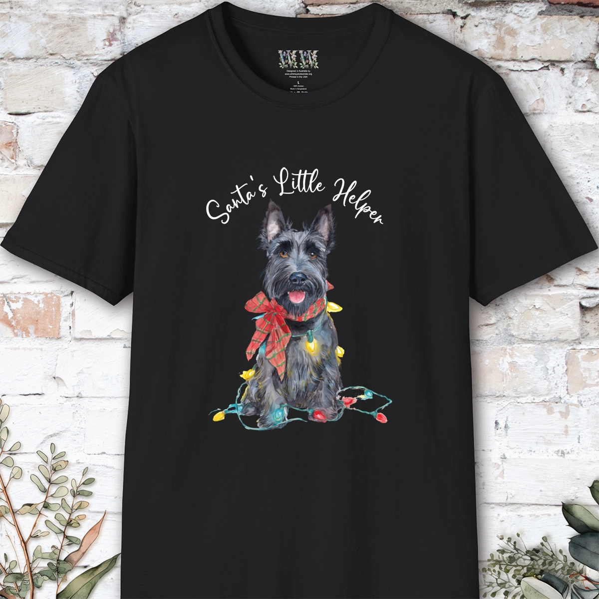 Scottish Terrier Santa's little helper. unisex T shirt