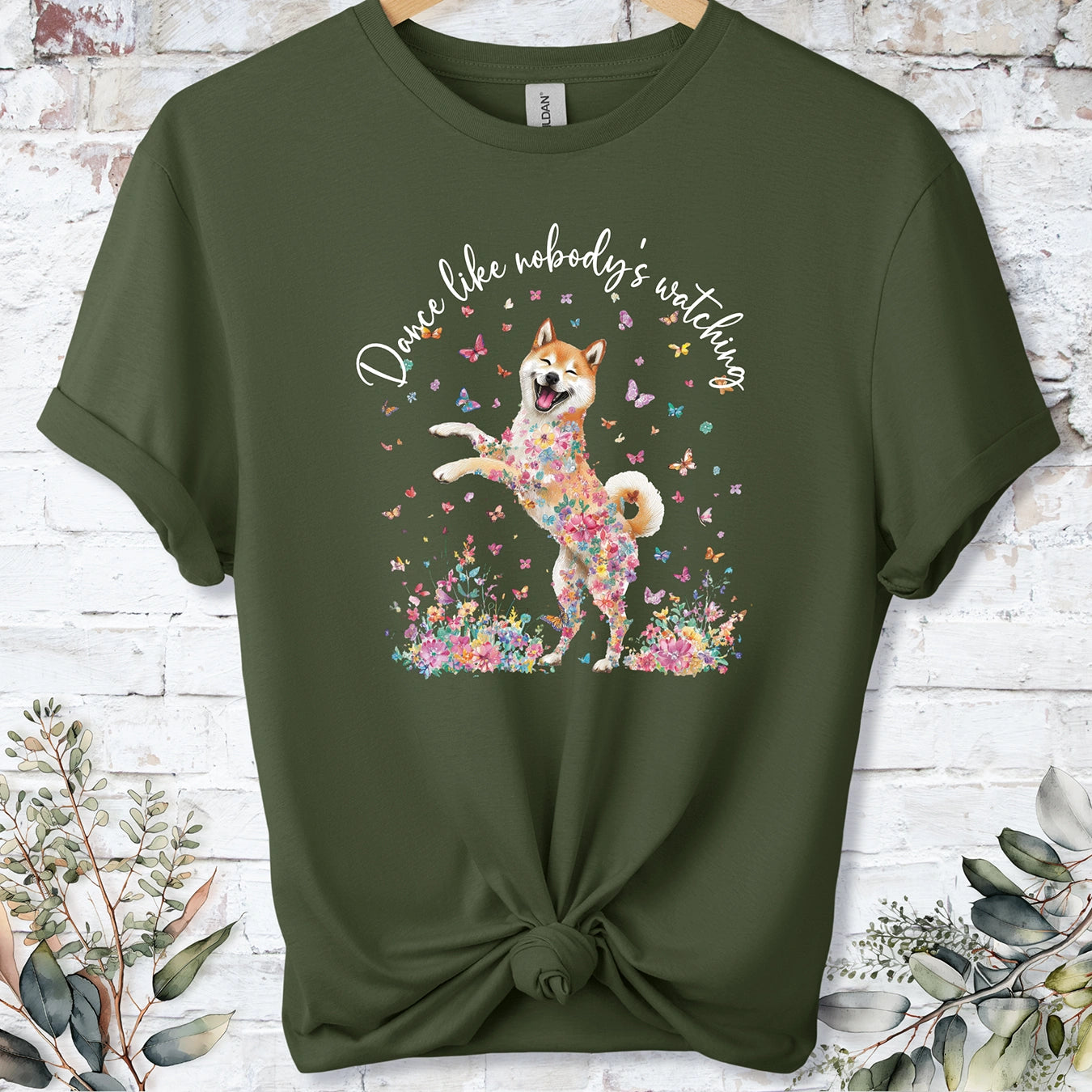 Shiba Inu #2 "Dance like nobody's watching" unisex T shirt
