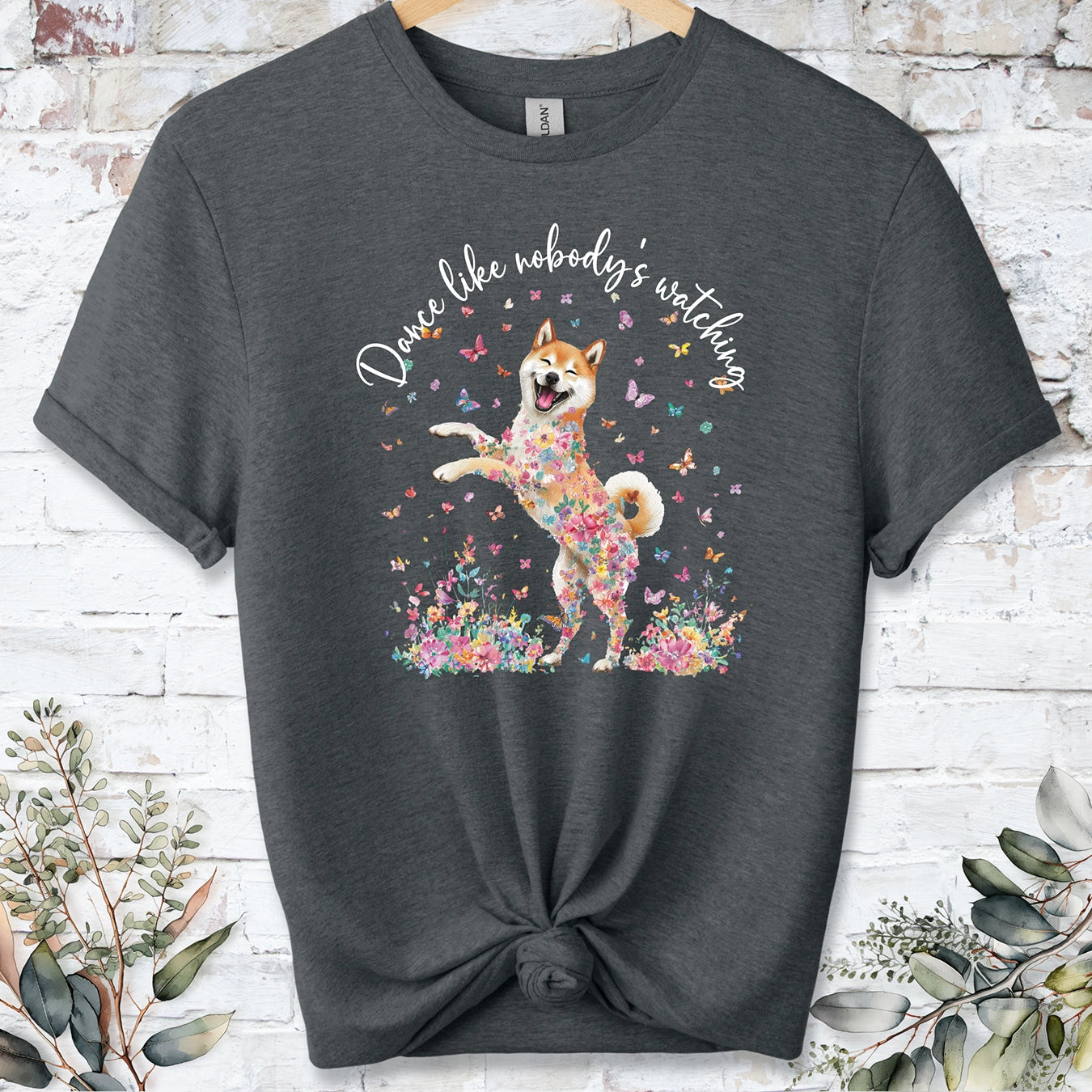 Shiba Inu #2 "Dance like nobody's watching" unisex T shirt