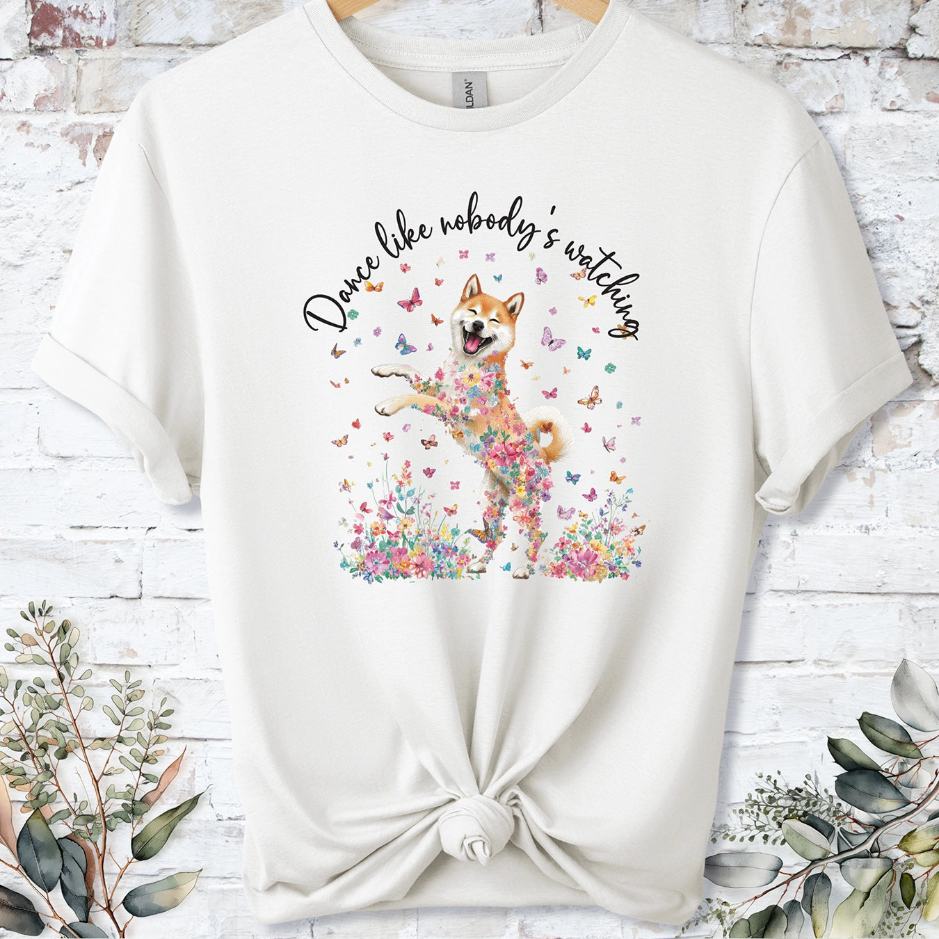 Shiba Inu #2 "Dance like nobody's watching" unisex T shirt