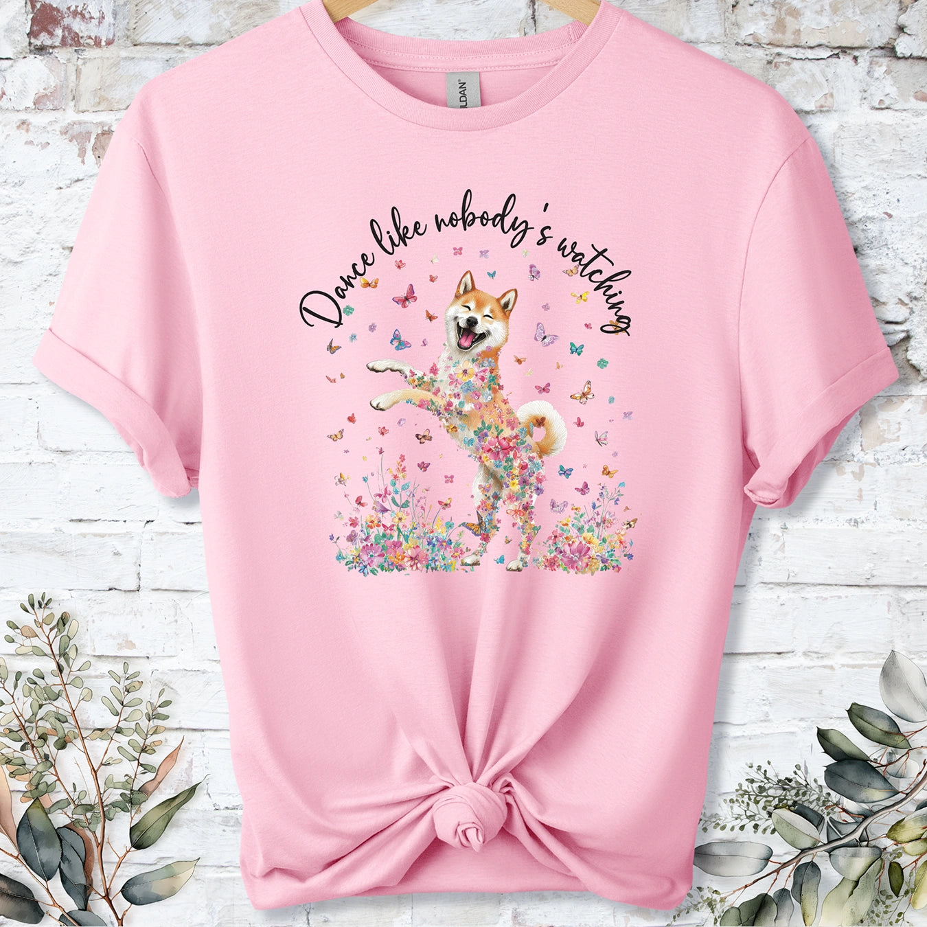 Shiba Inu #2 "Dance like nobody's watching" unisex T shirt