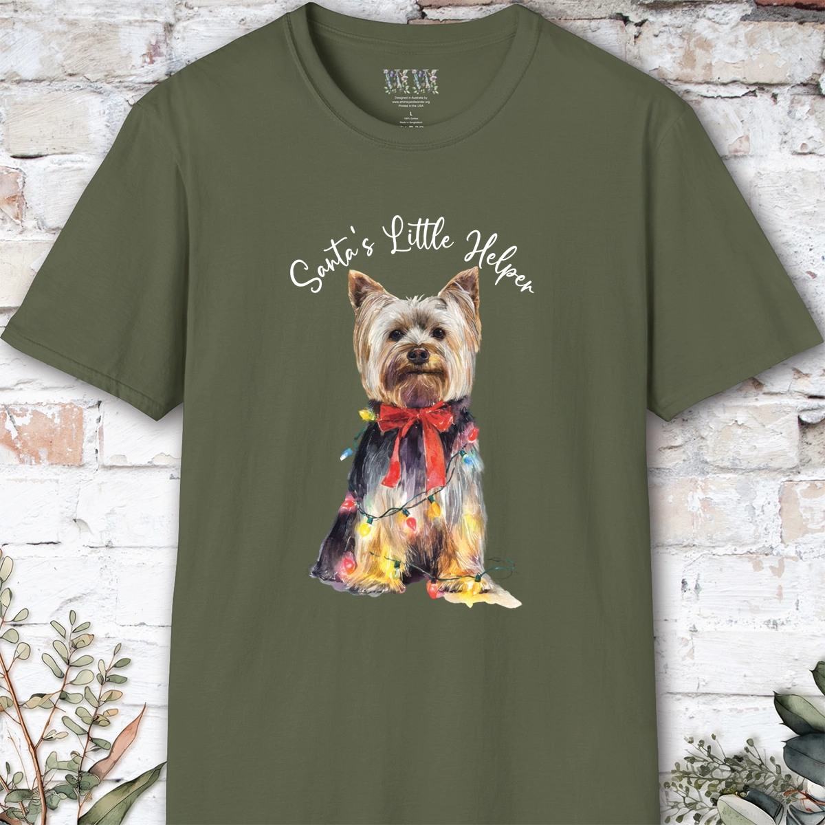 Silky Terrier Santa's little helper. unisex T shirt