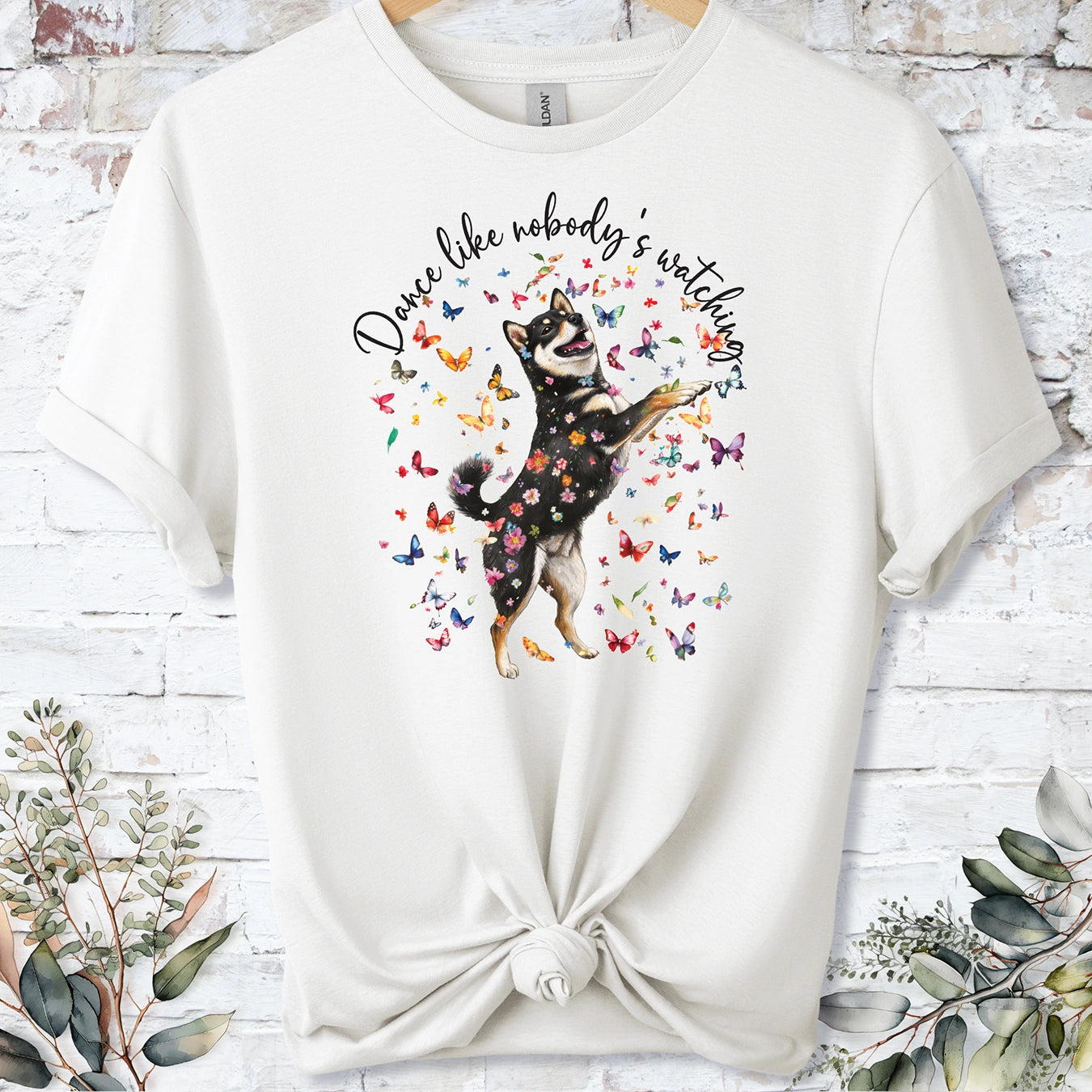 Shiba Inu #1 "Dance like nobody's watching" unisex T shirt