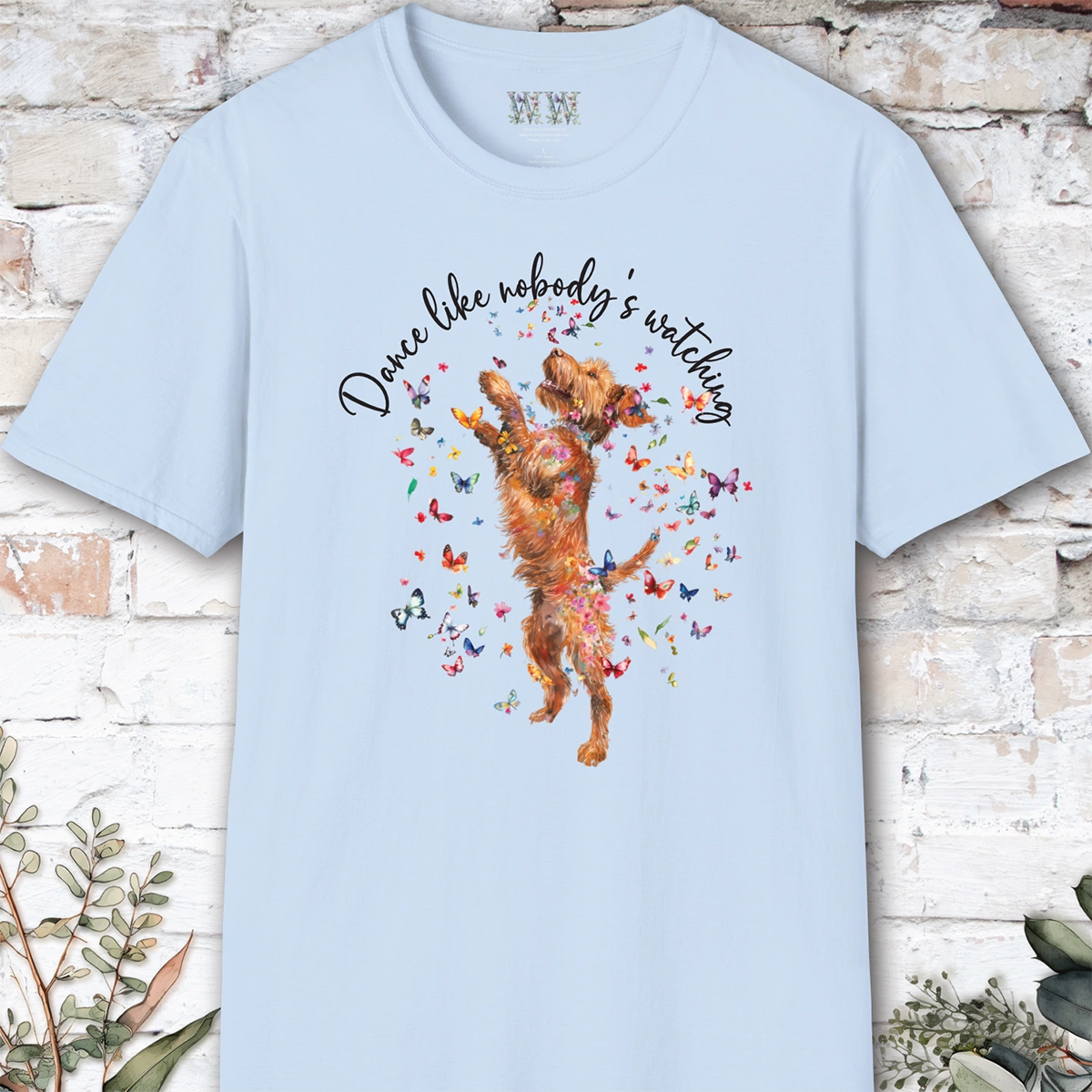 Wire Haired Vizsla "Dance like nobody's watching" unisex T shirt