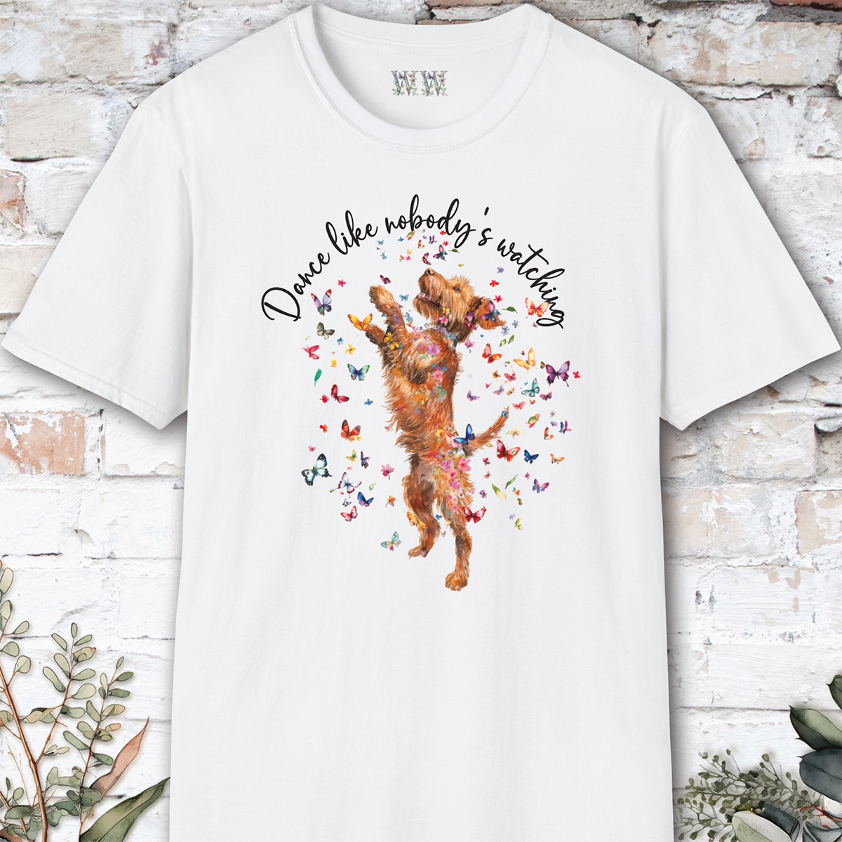 Wire Haired Vizsla "Dance like nobody's watching" unisex T shirt
