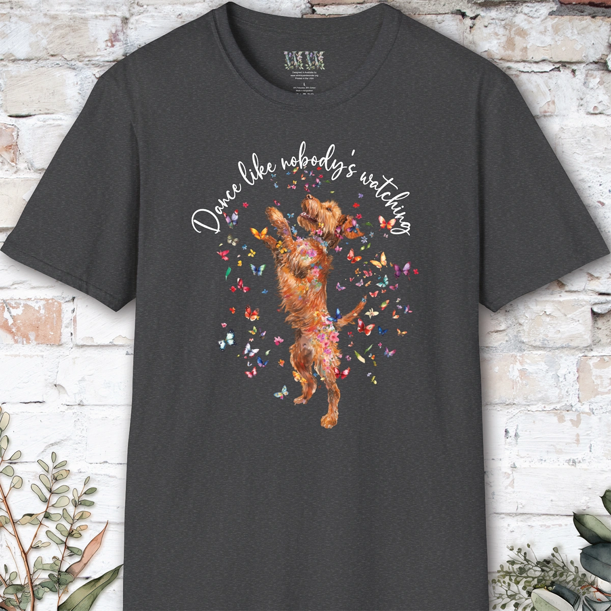 Wire Haired Vizsla "Dance like nobody's watching" unisex T shirt