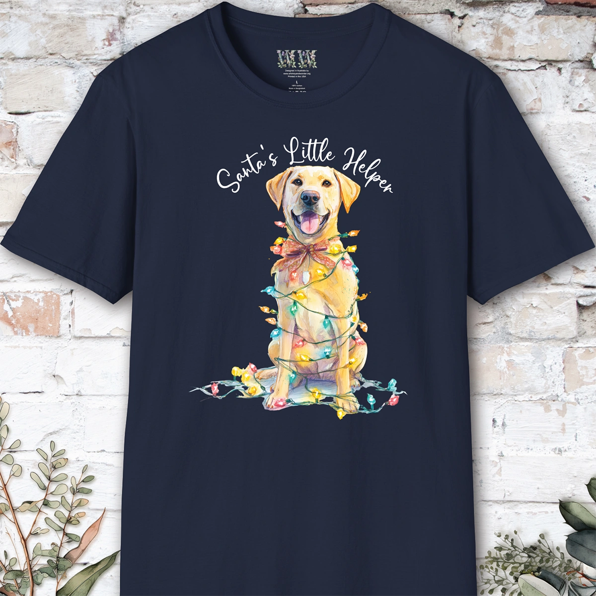 Yellow Labrador Santa's little helper. unisex T shirt