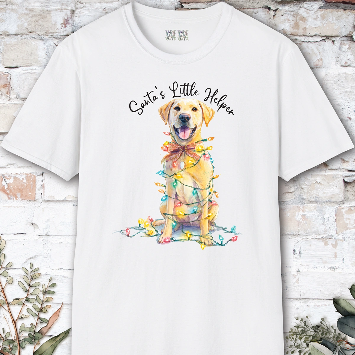 Yellow Labrador Santa's little helper. unisex T shirt