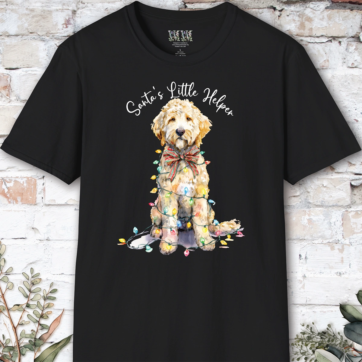 Golden Doodle Santa's little helper. unisex T shirt